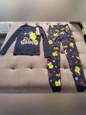 Primark Cotton Kids' Grinch Graphic Pajama Top - Green & Red Size 10